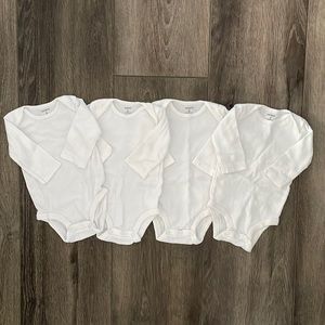 Bundle of 4 Carter’s Long Sleeve Onesies Sz 3M